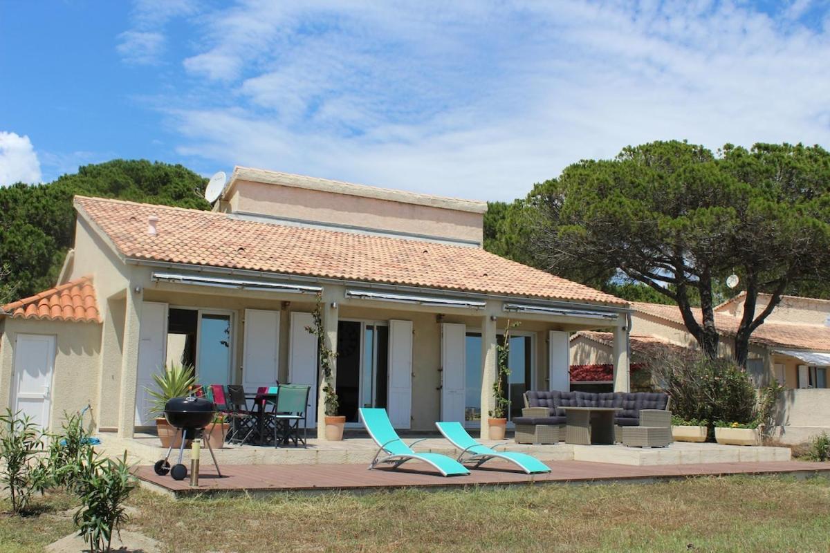 Bord de mer, pieds dans l'eau, vue panoramique Villa San-Nicolao Dış mekan fotoğraf