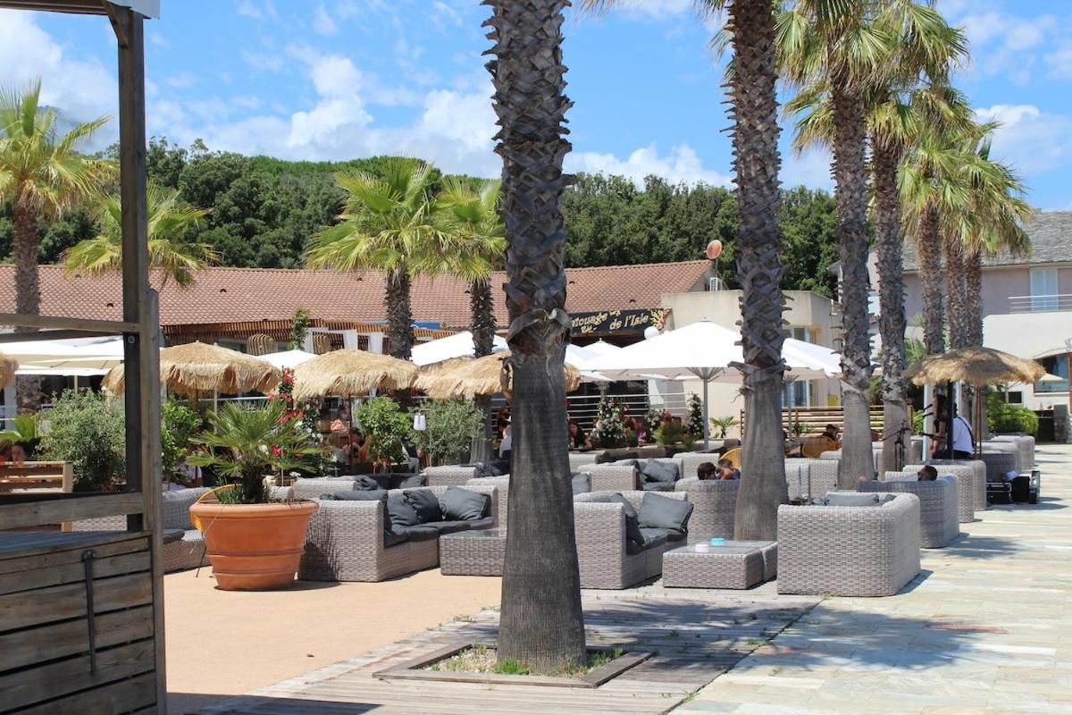 Bord de mer, pieds dans l'eau, vue panoramique Villa San-Nicolao Dış mekan fotoğraf