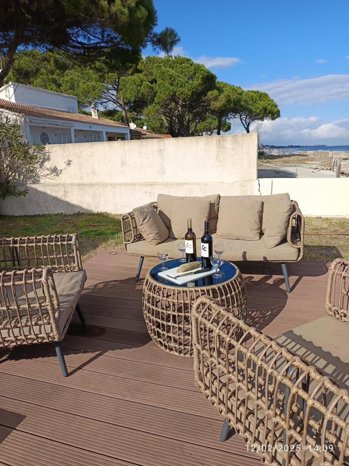 Bord de mer, pieds dans l'eau, vue panoramique Villa San-Nicolao Dış mekan fotoğraf