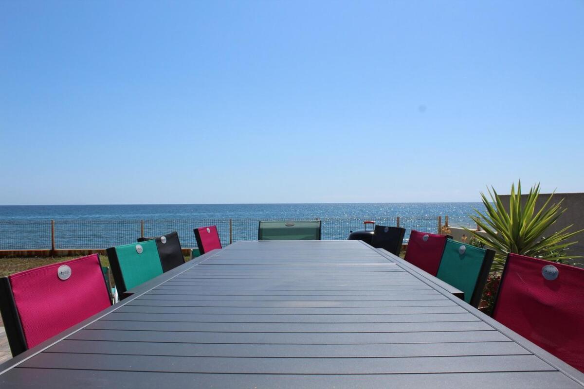 Bord de mer, pieds dans l'eau, vue panoramique Villa San-Nicolao Dış mekan fotoğraf